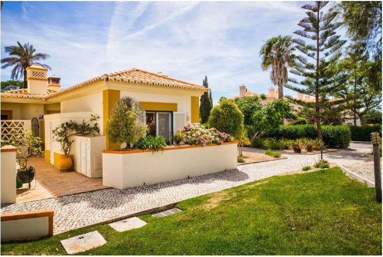 2Bedroom Bungalow Heated Shared Pool ,Near Carvoeiro And Ferrugudo Eksteriør billede